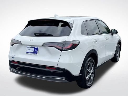 Used 2025 Honda HR-V EX-L image 6