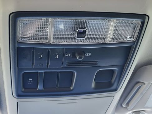 Used 2013 Toyota 4Runner SR5 RWD image 13