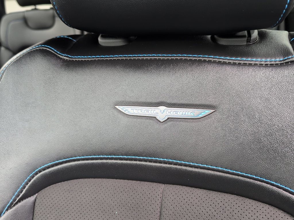 Used 2024 Jeep Grand Cherokee Trailhawk w/ Advanced Protech Group II AWD/4WD image 16