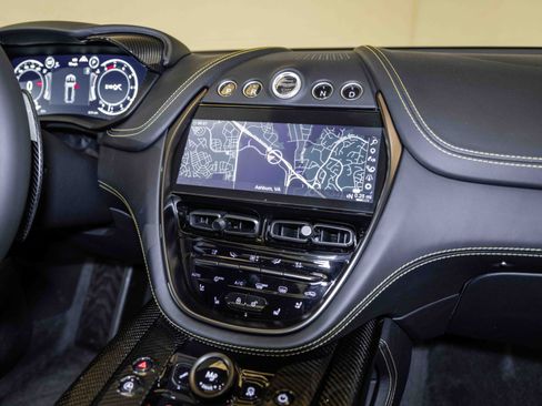 Used 2024 Aston Martin DBX 707 image 28