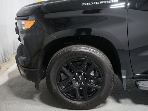 Used 2024 Chevrolet Silverado 1500 Custom image 5