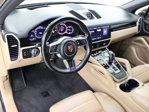 Used 2019 Porsche Cayenne AWD/4WD image 14