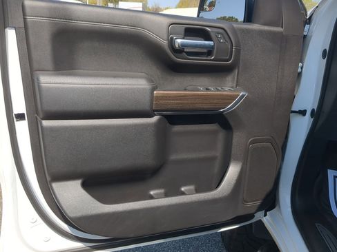 Used 2021 Chevrolet Silverado 1500 RST image 21