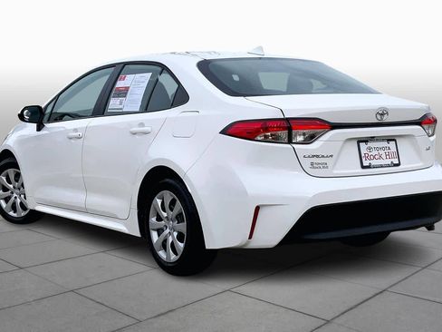 Used 2025 Toyota Corolla LE image 11
