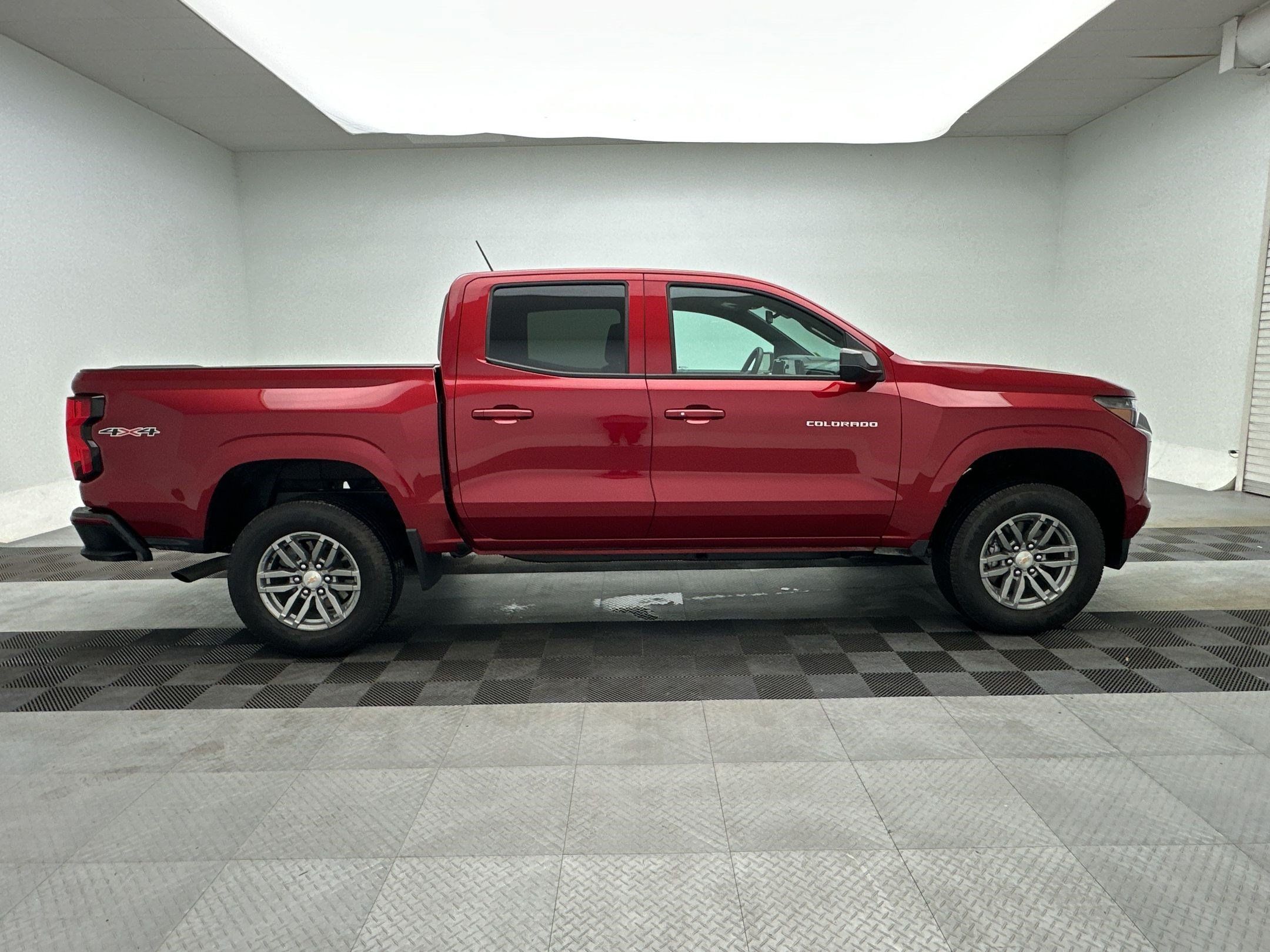 New 2026 Chevrolet Colorado LT w/ Advanced Trailering Package AWD/4WD image 8