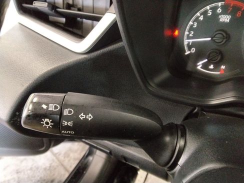 Used 2022 Toyota Corolla LE image 14