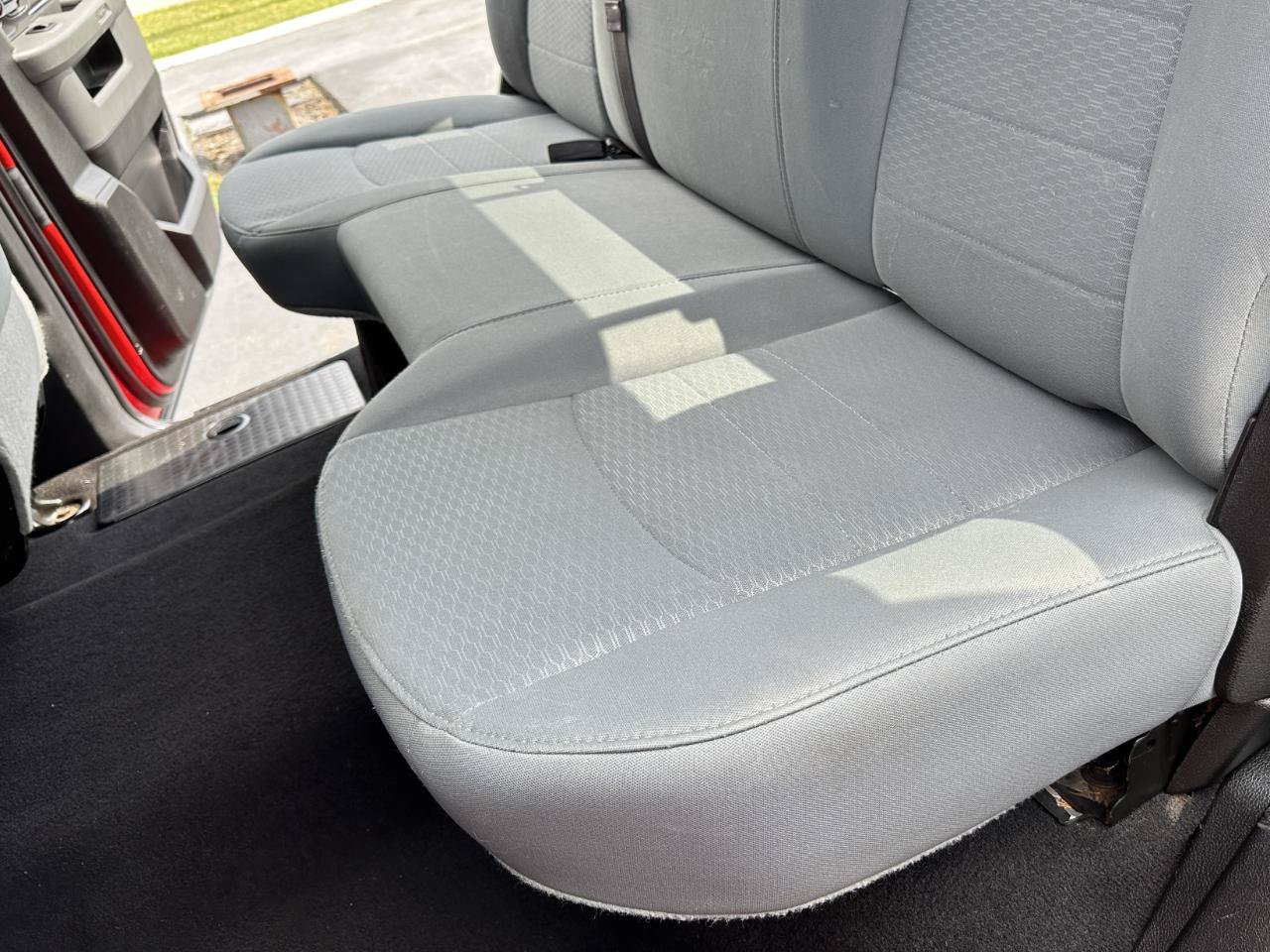 Used 2020 RAM 1500 Classic SLT AWD/4WD image 31