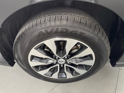Certified 2025 Subaru Outback Touring AWD/4WD image 9
