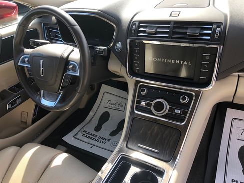 Used 2017 Lincoln Continental Reserve w/ Climate Package image 22