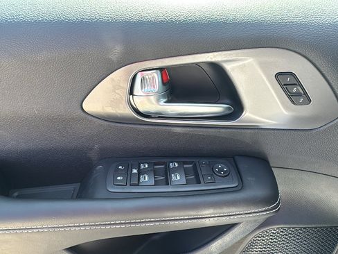 New 2026 Chrysler Pacifica Select image 12