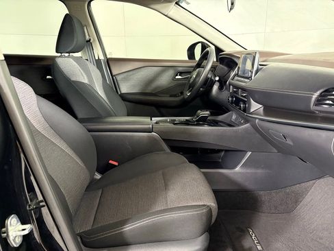 Used 2023 Nissan Rogue SV image 13