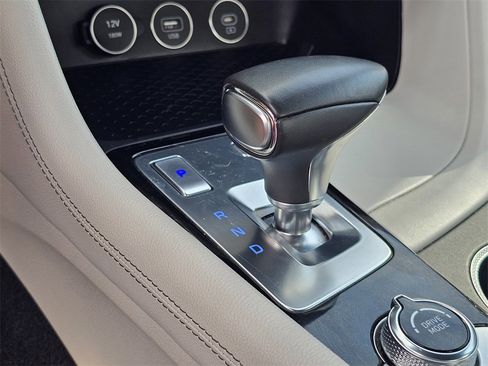 Used 2024 Genesis G70 2.5T image 23