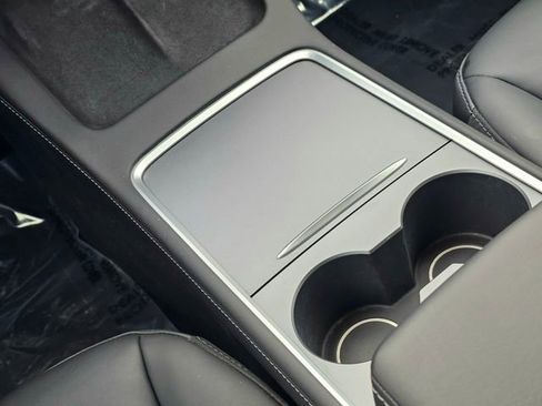 Used 2021 Tesla Model 3 Standard Range Plus image 34