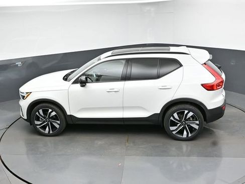 Used 2023 Volvo XC40 B5 Plus w/ Protection Package Premier AWD/4WD image 47