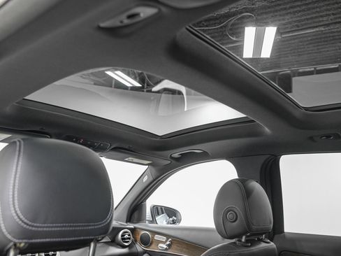 Used 2020 Mercedes-Benz GLC 300 4MATIC image 23