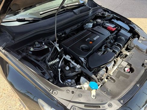 Used 2018 Honda Accord Touring image 23