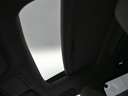 Certified 2023 Honda Odyssey Touring image 18