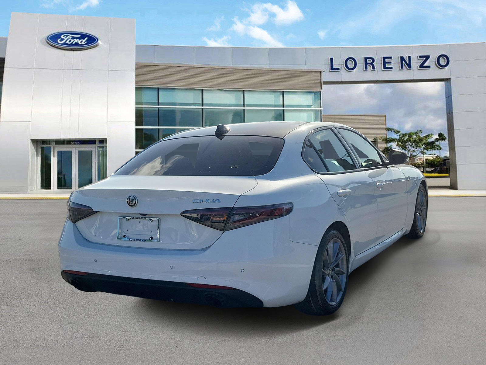Used 2024 Alfa Romeo Giulia Ti RWD image 5