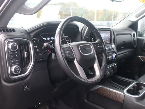 Used 2020 GMC Sierra 3500 Denali w/ Denali Ultimate Package image 18