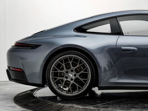 Used 2025 Porsche 911 Carrera image 22