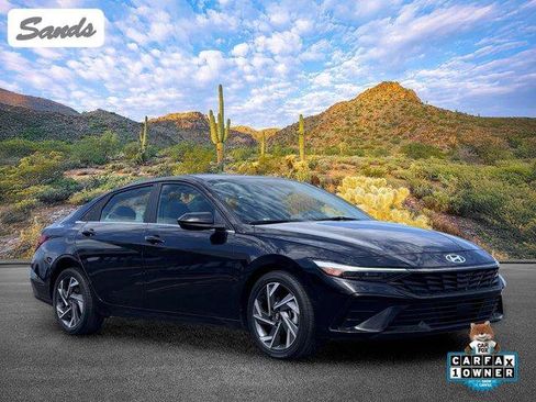Used 2025 Hyundai Elantra SEL FWD image 1