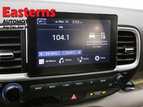 Used 2025 Hyundai Venue SEL image 19