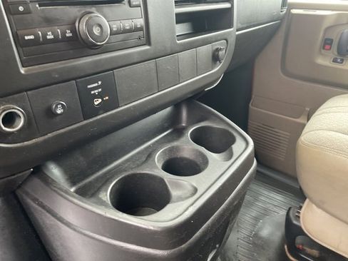 Used 2014 Chevrolet Express 3500 image 16