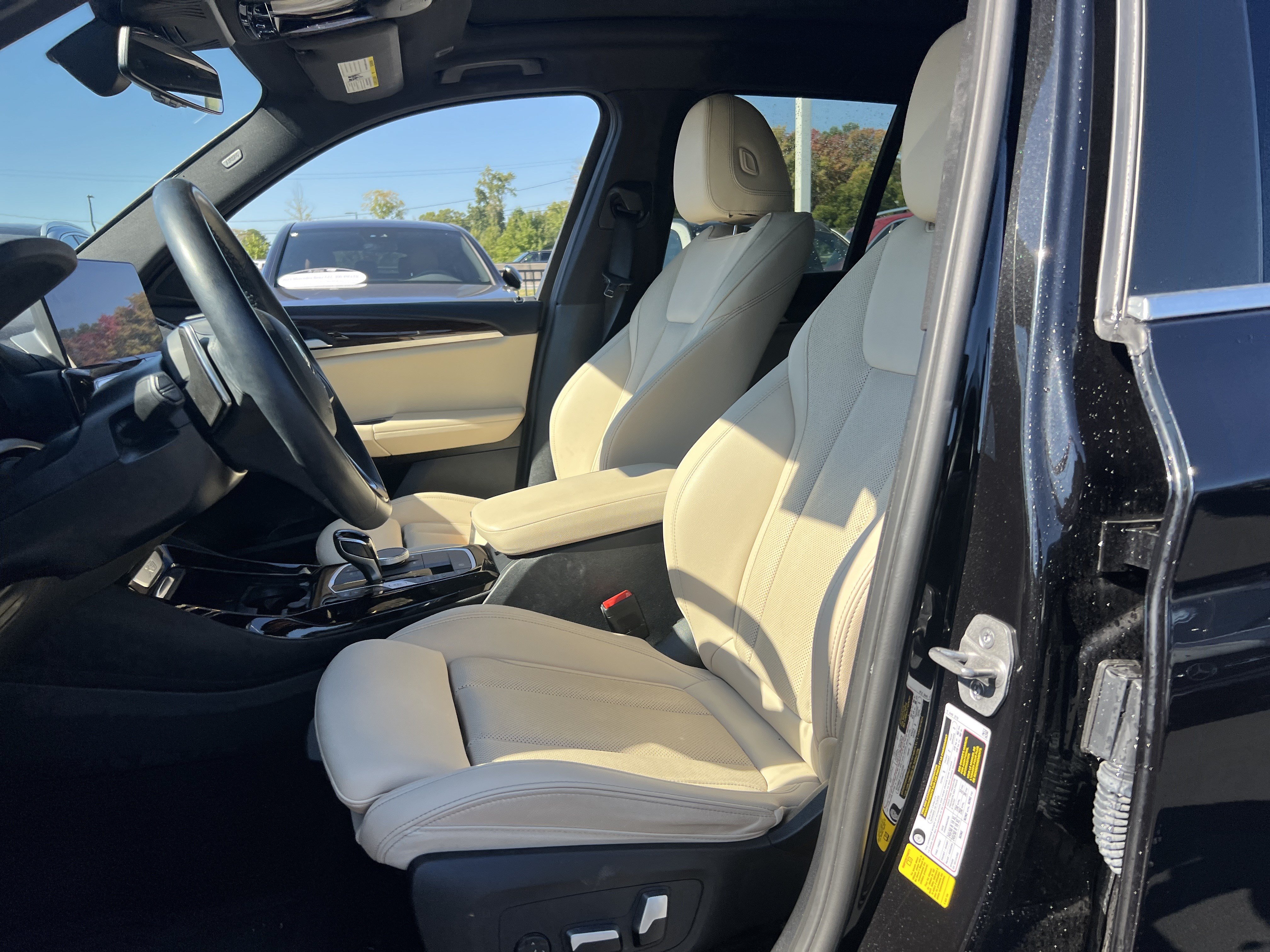 Used 2024 BMW X3 sDrive30i w/ Premium Package RWD image 16