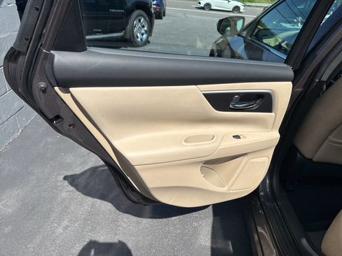 Used 2016 Nissan Altima 2.5 SL w/ 2.5 Technology w/LED Package image 17