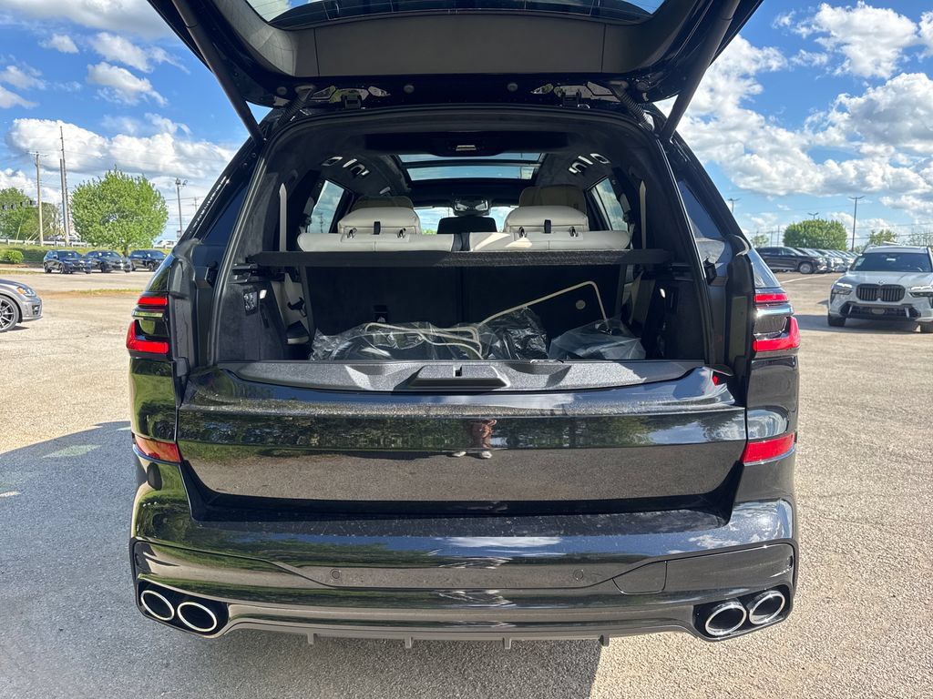 New 2026 BMW ALPINA XB7 AWD/4WD image 21