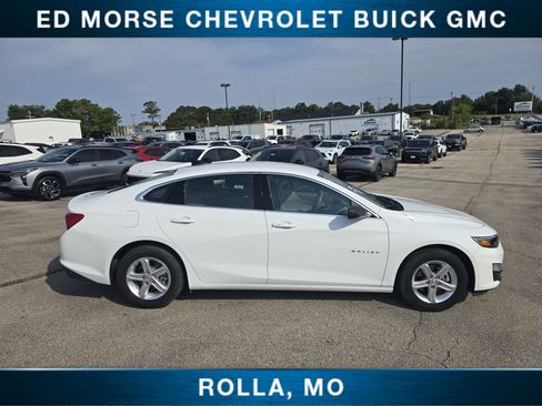 Certified 2022 Chevrolet Malibu LS FWD image 2