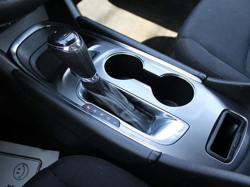 Used 2016 Chevrolet Malibu LT FWD image 14