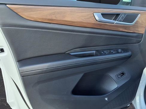 New 2026 Volkswagen Atlas SE image 9