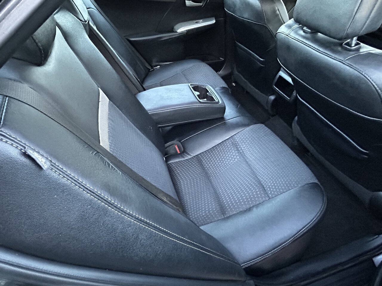 Used 2013 Toyota Camry SE FWD image 27