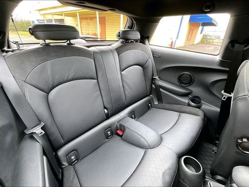 Used 2023 MINI Cooper S w/ Signature Upholstery Package image 21