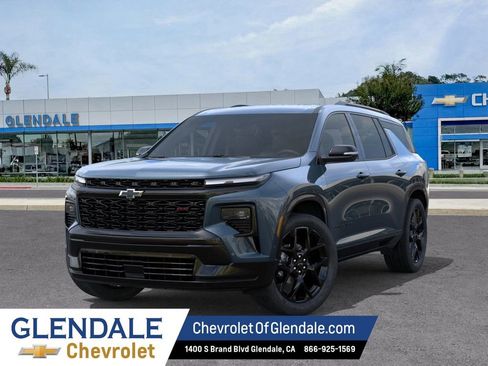 New 2026 Chevrolet Traverse RS w/ LPO, Floor Liner Package FWD image 6