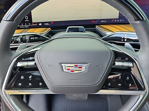 Certified 2025 Cadillac Escalade Sport Platinum w/ LPO, Floor Liner Package AWD/4WD image 12