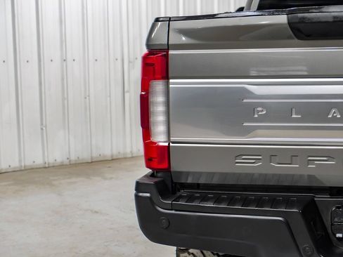 Used 2019 Ford F250 Platinum w/ Platinum Ultimate Package AWD/4WD image 50