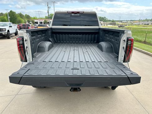 Used 2026 GMC Sierra 2500 AT4 w/ AT4 Premium Plus Package AWD/4WD image 23