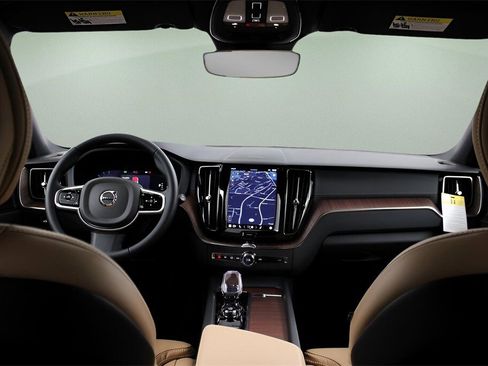 New 2025 Volvo XC60 B5 Ultra w/ Protection Package Premier image 27