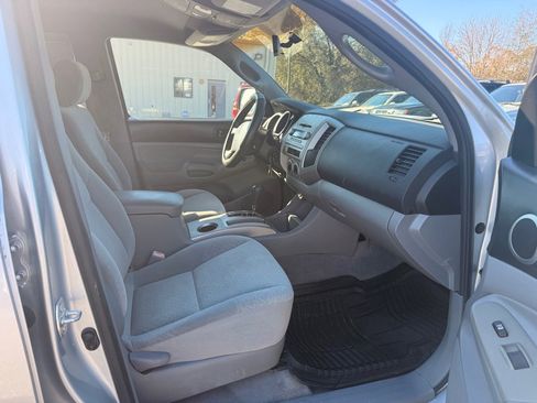 Used 2007 Toyota Tacoma PreRunner image 13