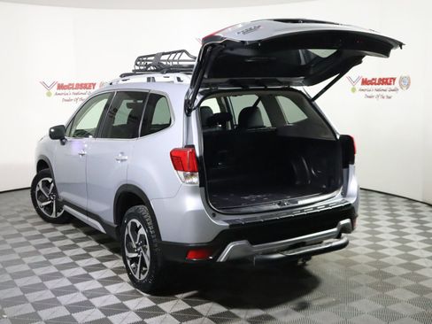 Used 2022 Subaru Forester Touring w/ Popular Package #3 image 11