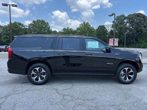 New 2026 GMC Yukon XL AT4 Ultimate w/ LPO, Floor Liner Package AWD/4WD image 9