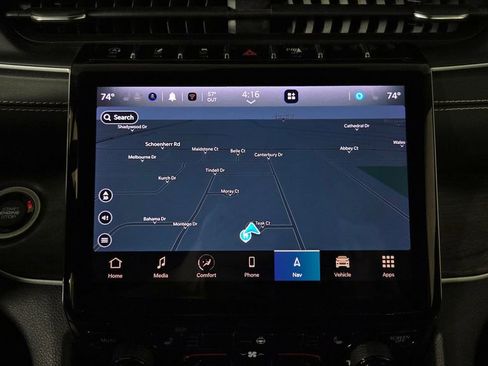 Used 2023 Jeep Grand Cherokee Limited image 25