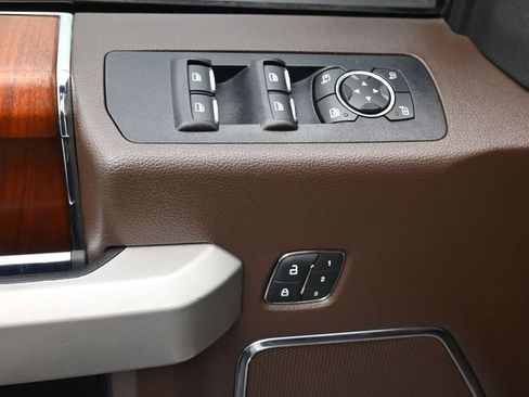 Used 2018 Ford F150 King Ranch w/ Equipment Group 601A Luxury AWD/4WD image 21
