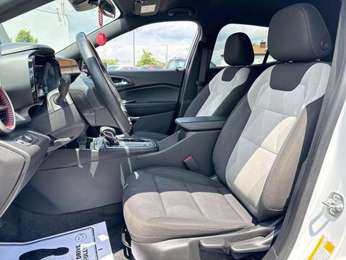 Certified 2025 Chevrolet Trax RS w/ Driver Confidence Package FWD image 11