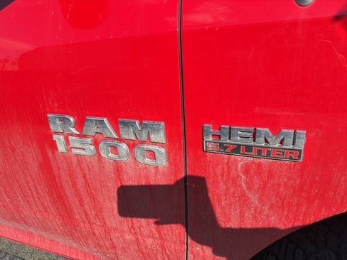 Used 2017 RAM 1500 Express w/ Express Value Package image 3