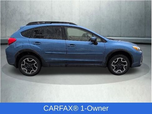 Used 2017 Subaru Crosstrek 2.0i Limited AWD/4WD image 2