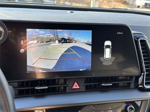 Used 2024 Kia Sportage EX image 10