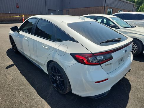 Used 2023 Honda Civic Sport image 3